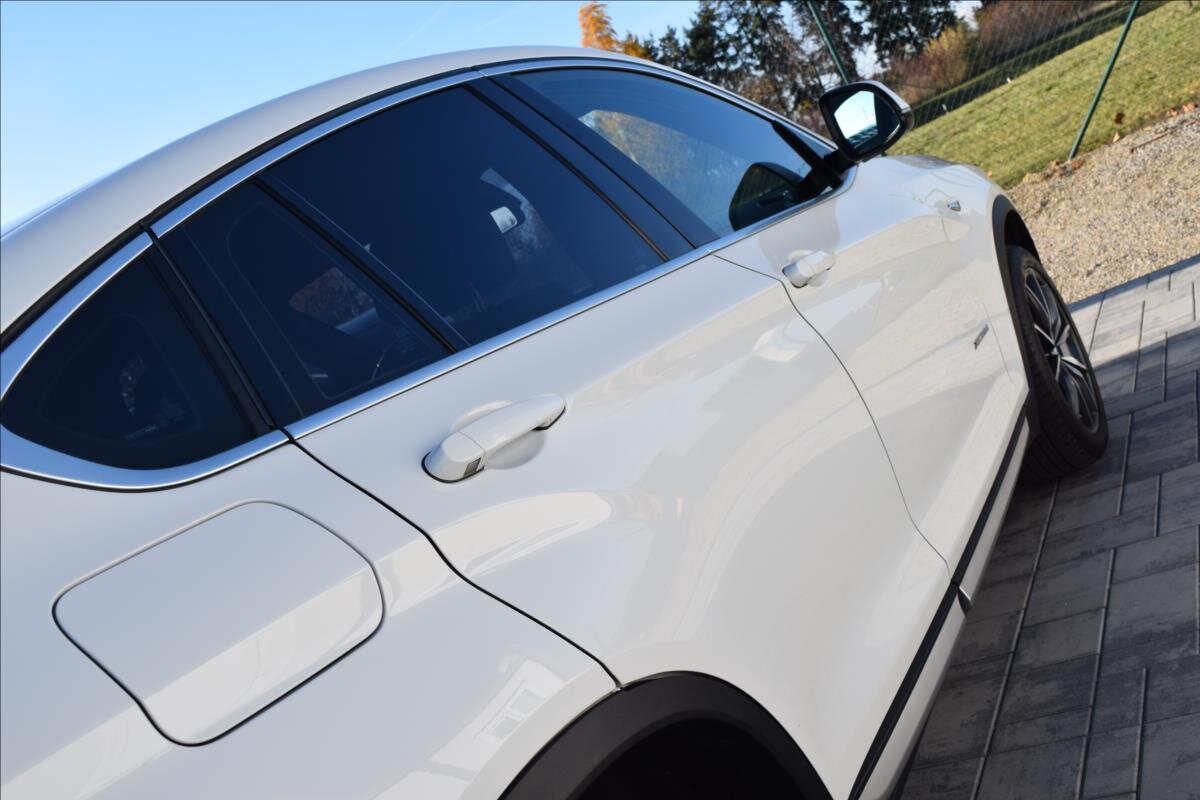 BMW X4 Sedan 2,0 l 140 kw