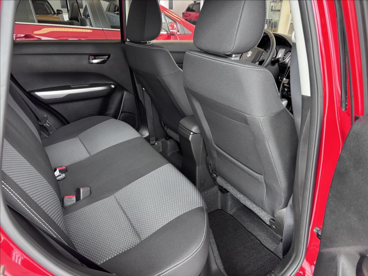 Suzuki Vitara SUV / Terénní 1,4 l 81 kw