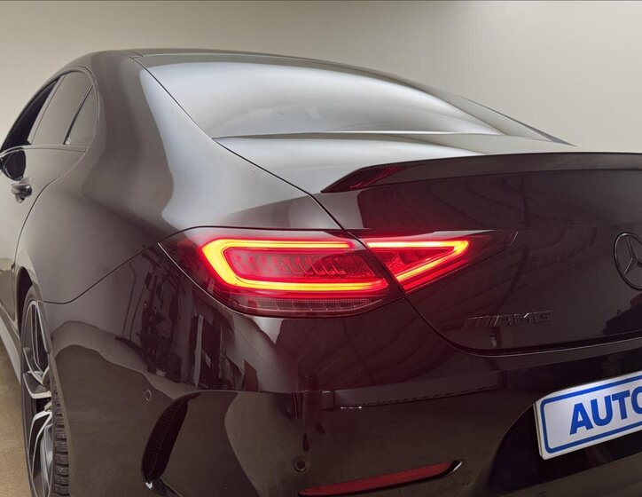 Mercedes-Benz CLS Sedan 3,0 l 320 kw