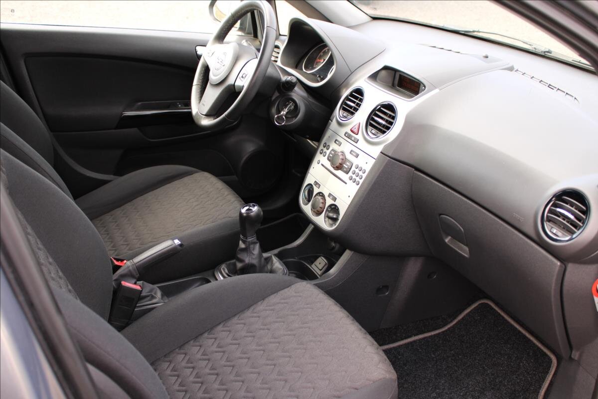 Opel Corsa Hatchback 1,4 l 64 kw