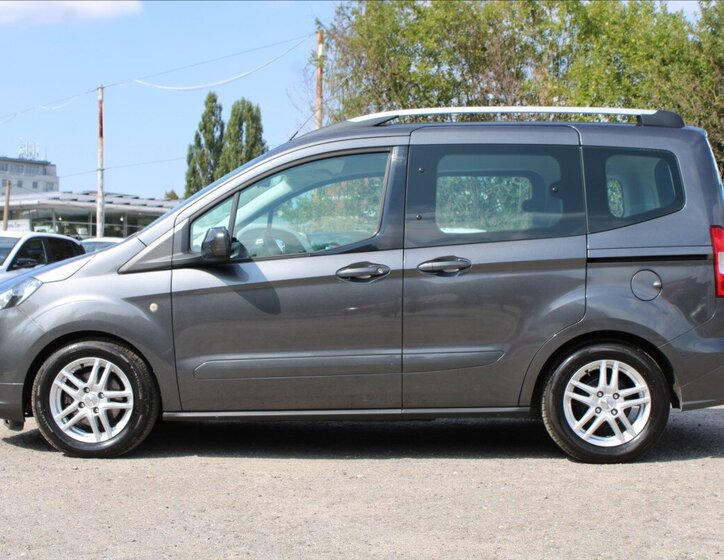 Ford Tourneo Courier MPV 1,5 l 73 kw