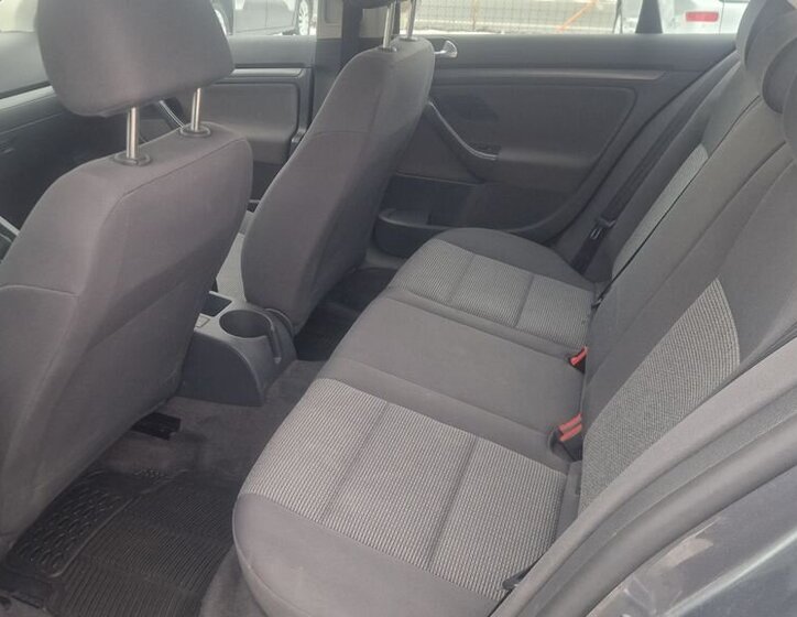 Volkswagen Jetta Sedan 1,9 l 77 kw