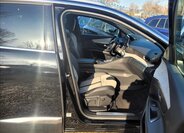 Peugeot 3008 SUV 1,6 l 133 kw