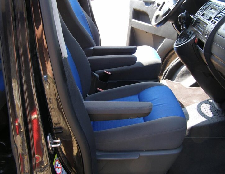 Volkswagen Caravelle Ostatní 2,5 l 128 kw