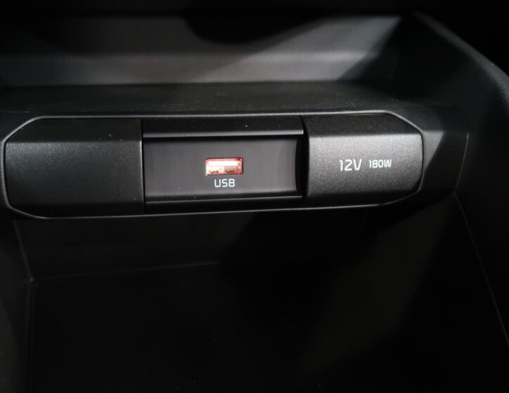 KIA Stonic SUV / Terénní 1,2 l 58 kw