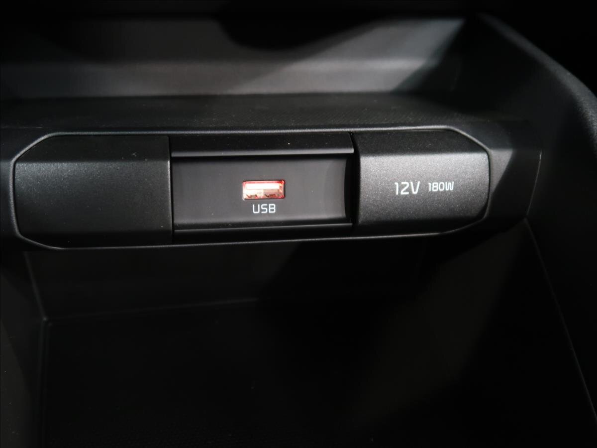 KIA Stonic SUV / Terénní 1,2 l 58 kw