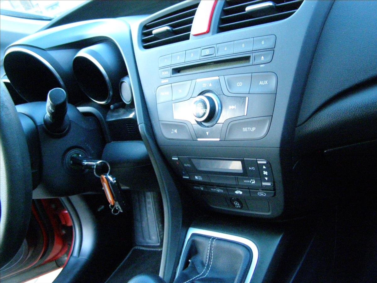 Honda Civic Hatchback 1,3 l 73 kw