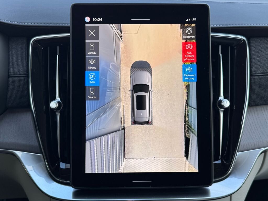 Volvo XC90 SUV / Terénní 2,0 l 335 kw