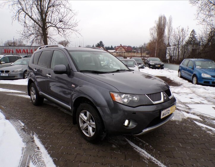 Mitsubishi Outlander Kombi 2,4 l 125 kw