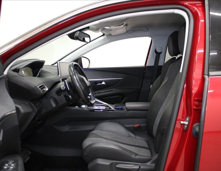 Peugeot 3008 SUV / Terénní 1,2 l 96 kw