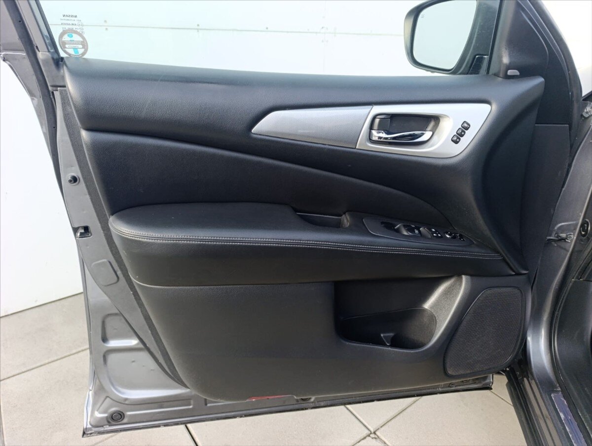Nissan Pathfinder SUV / Terénní 3,5 l 212 kw