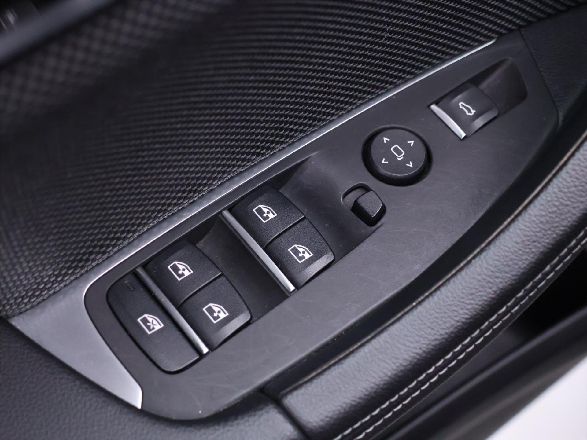 BMW X3 SUV / Terénní 2,0 l 140 kw