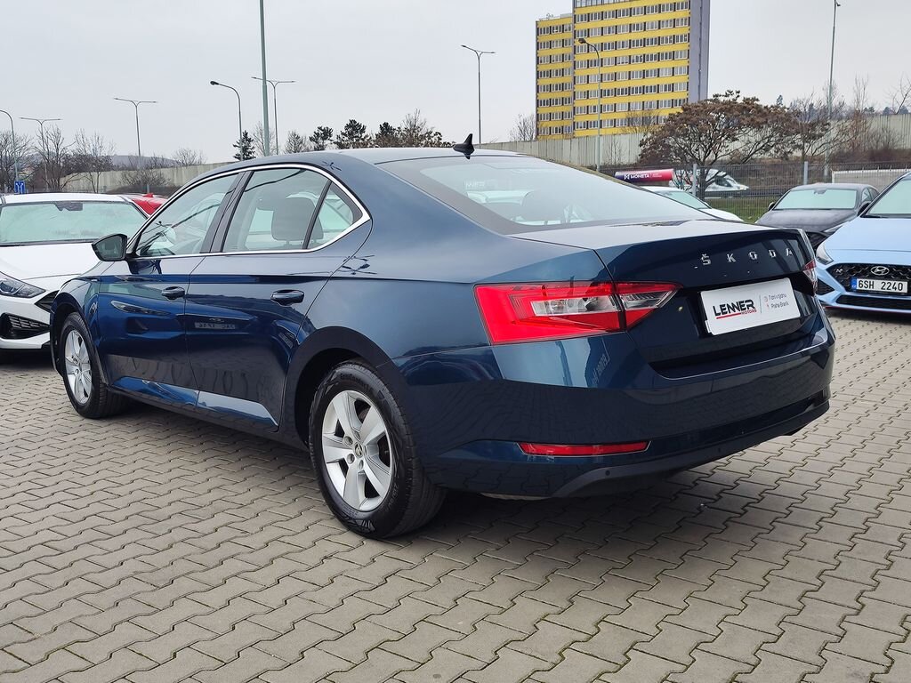 Škoda Superb Sedan 1,5 l 110 kw