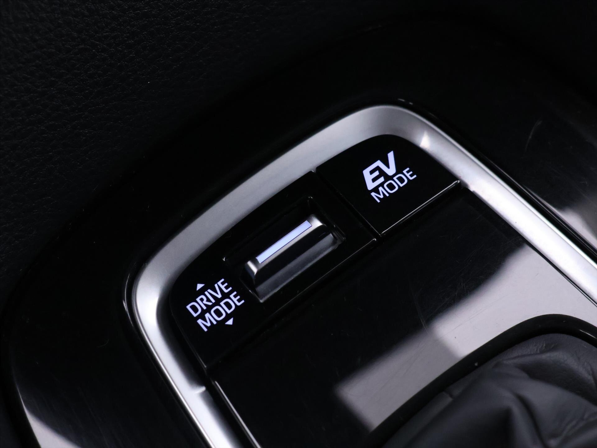 Toyota Corolla Sedan / Limuzína 1,8 l 72 kw