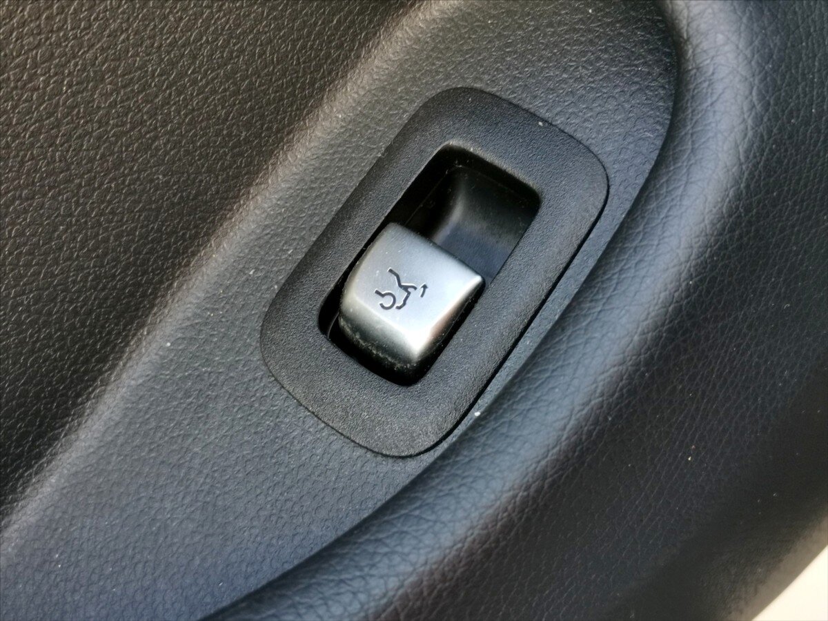 Mercedes-Benz Třídy C Kabriolet 2,0 l 180 kw