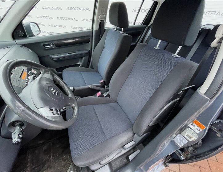 Suzuki Swift Hatchback 1,3 l 67 kw