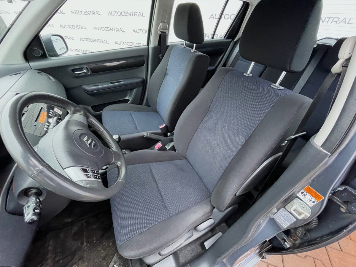 Suzuki Swift Hatchback 1,3 l 67 kw