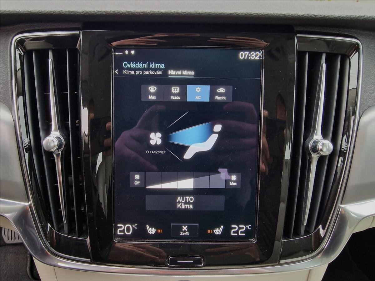 Volvo V90 Kombi 2,0 l 140 kw