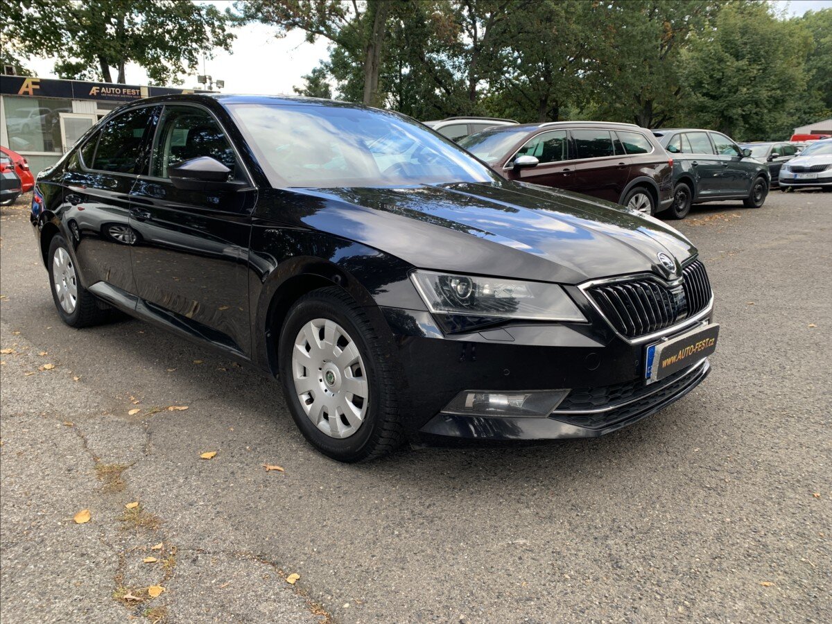 Škoda Superb Sedan 1,5 l 110 kw