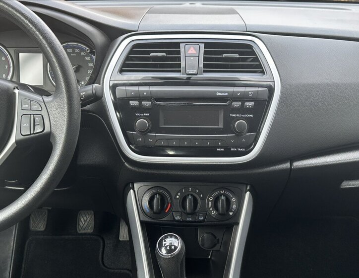 Suzuki S-Cross Hatchback 998,0 82 kw