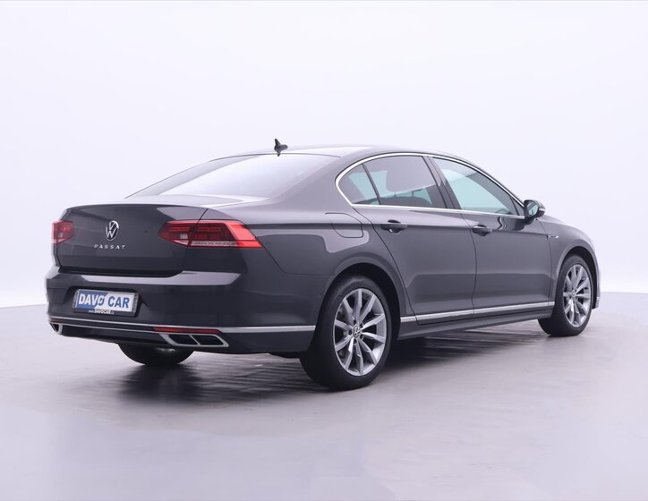 Volkswagen Passat Sedan / Limuzína 2,0 l 140 kw
