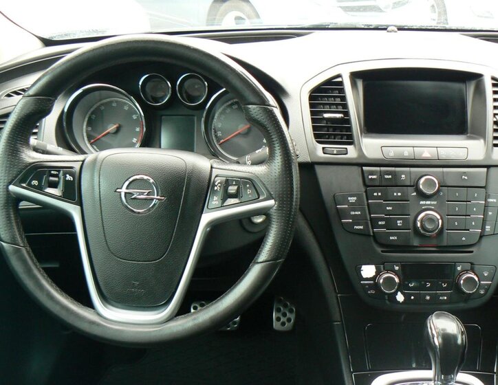 Opel Insignia Kombi 2,8 l 191 kw