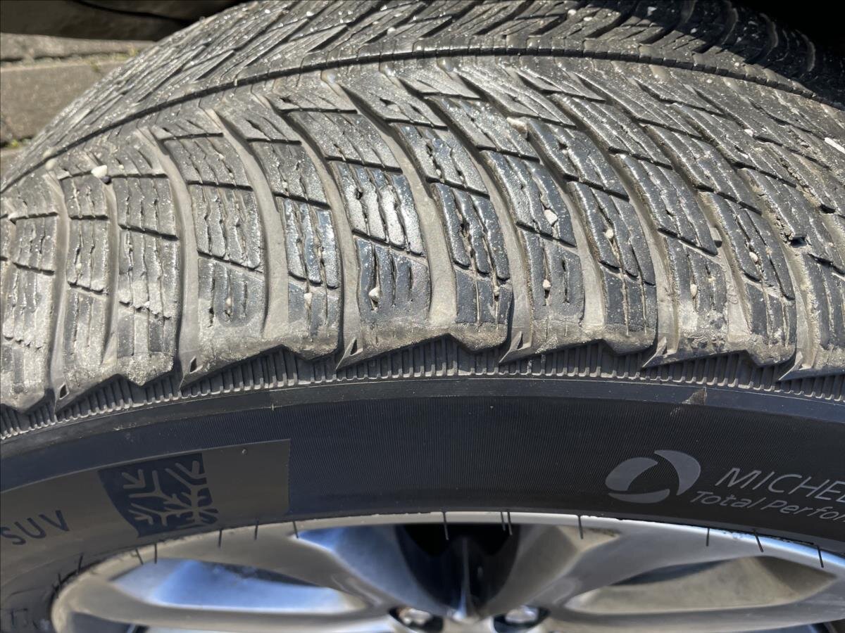 Land Rover Range Rover SUV 4,4 l 250 kw