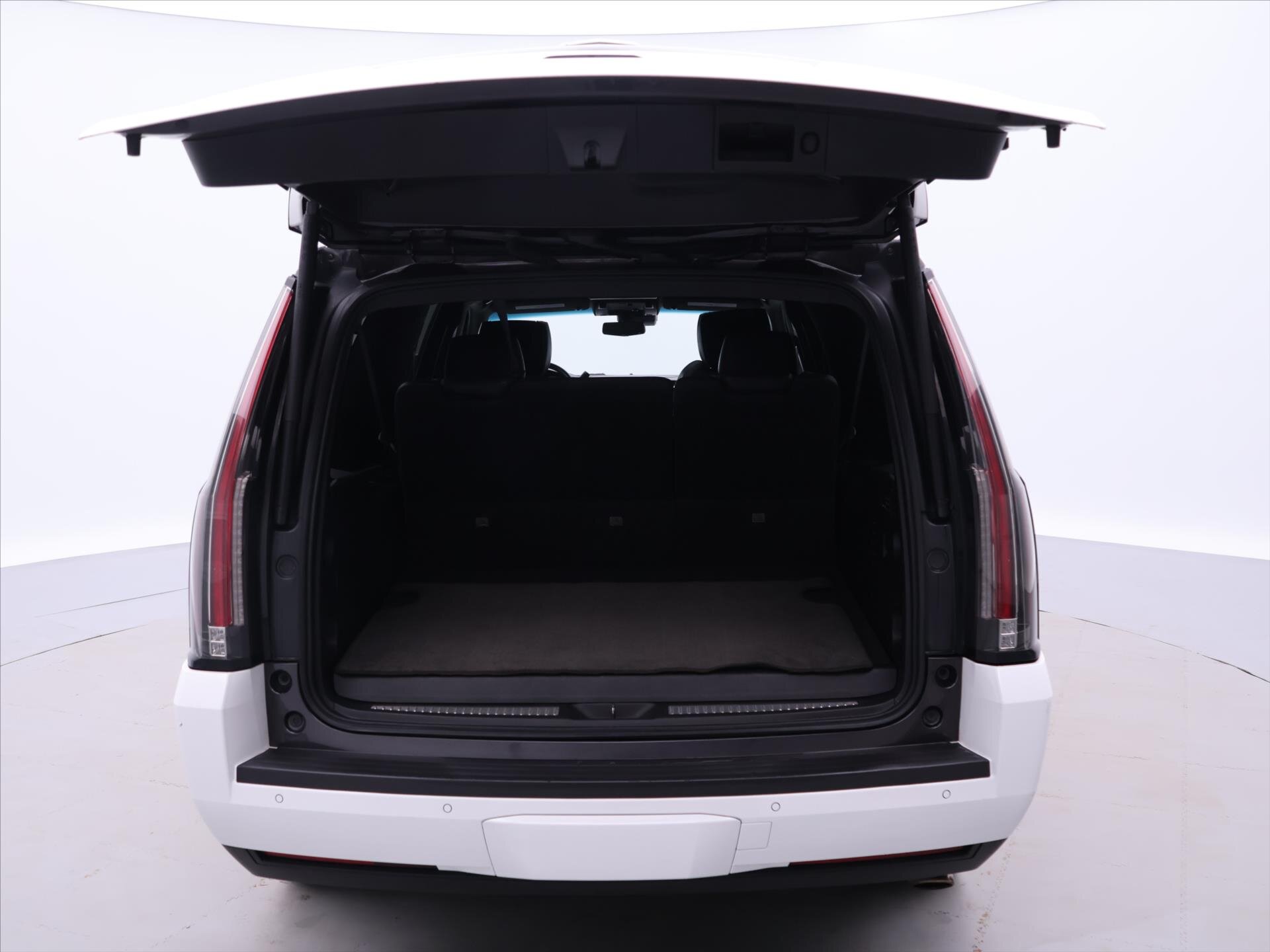 Cadillac Escalade SUV / Terénní 6,2 l 313 kw