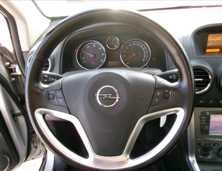 Opel Antara SUV / Terénní 2,2 l 120 kw