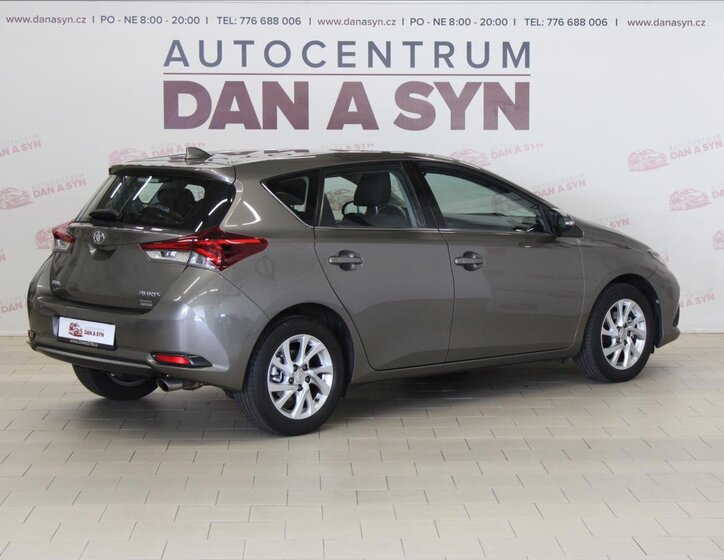 Toyota Auris Hatchback 1,2 l 85 kw