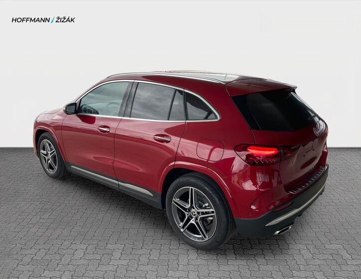 Mercedes-Benz GLA 7