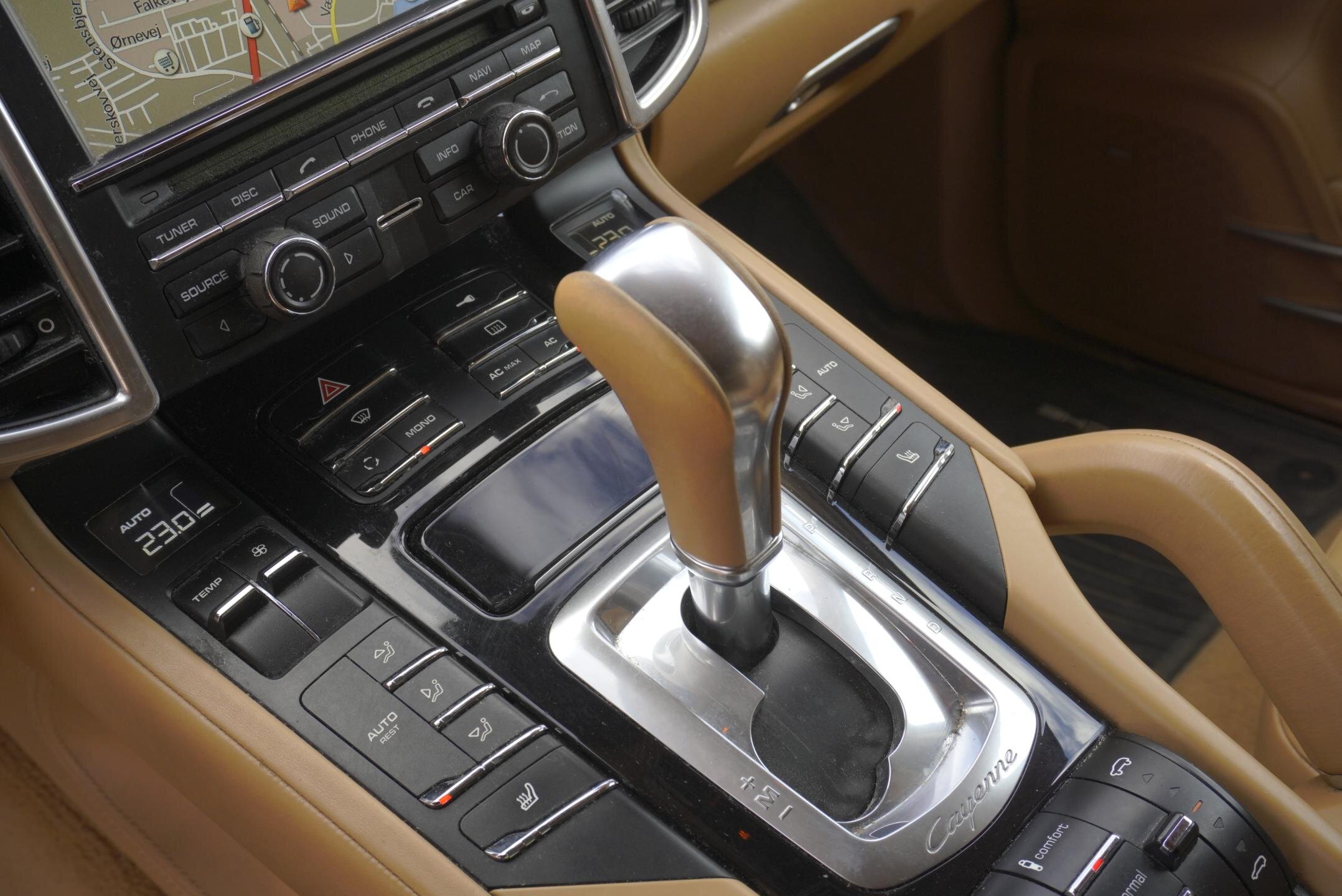 Porsche Cayenne SUV 3,0 l 176 kw