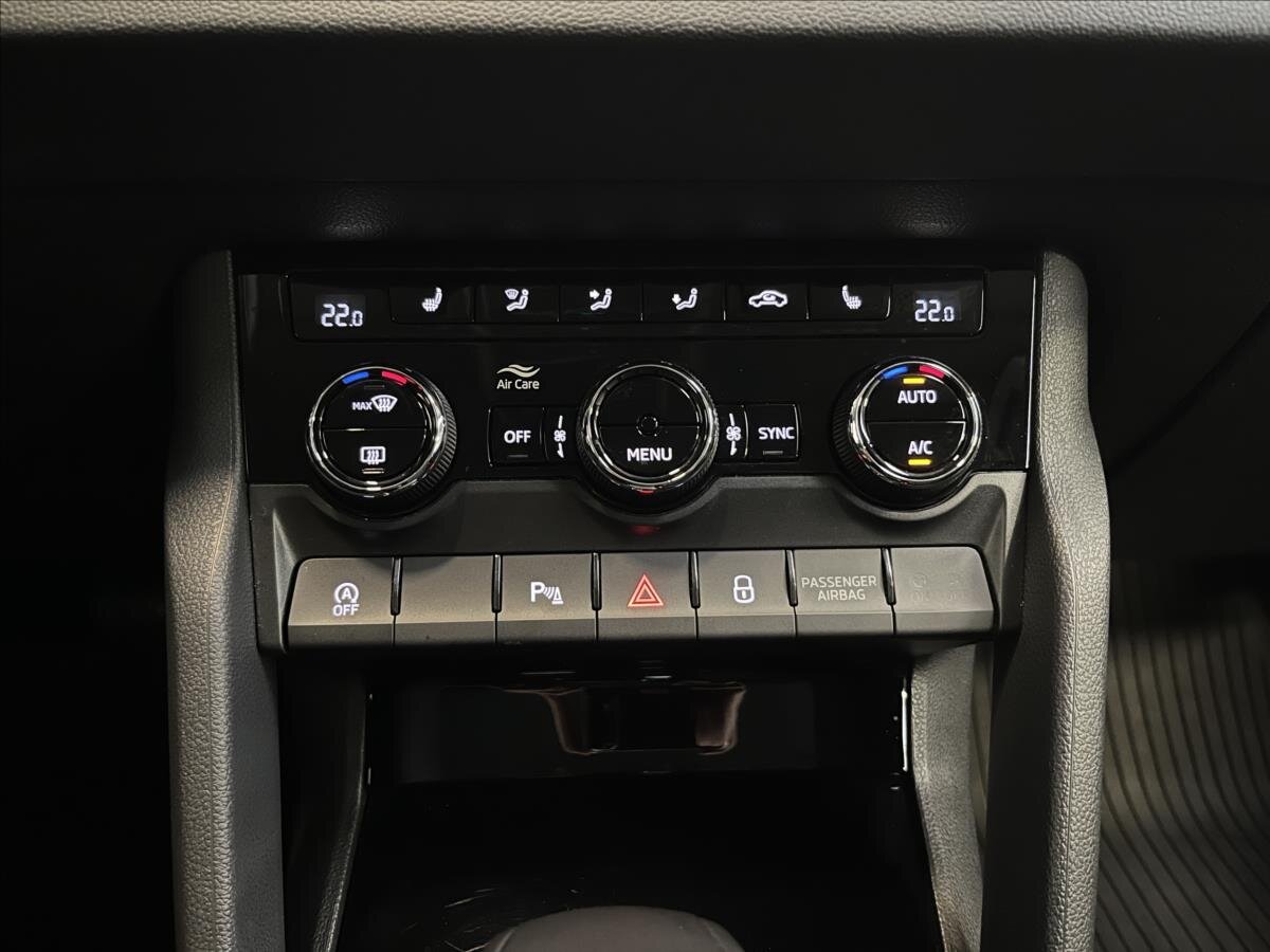 Škoda Karoq SUV / Terénní 1,5 l 110 kw