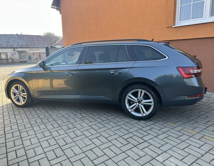 Škoda Superb Kombi 2,0 l 140 kw