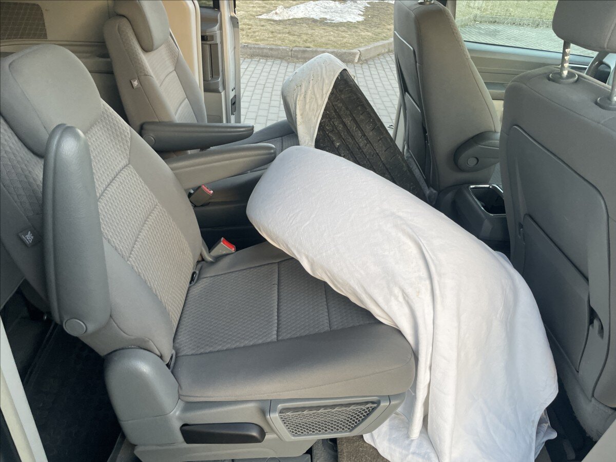 Chrysler Town & Country MPV 3,8 l 142 kw