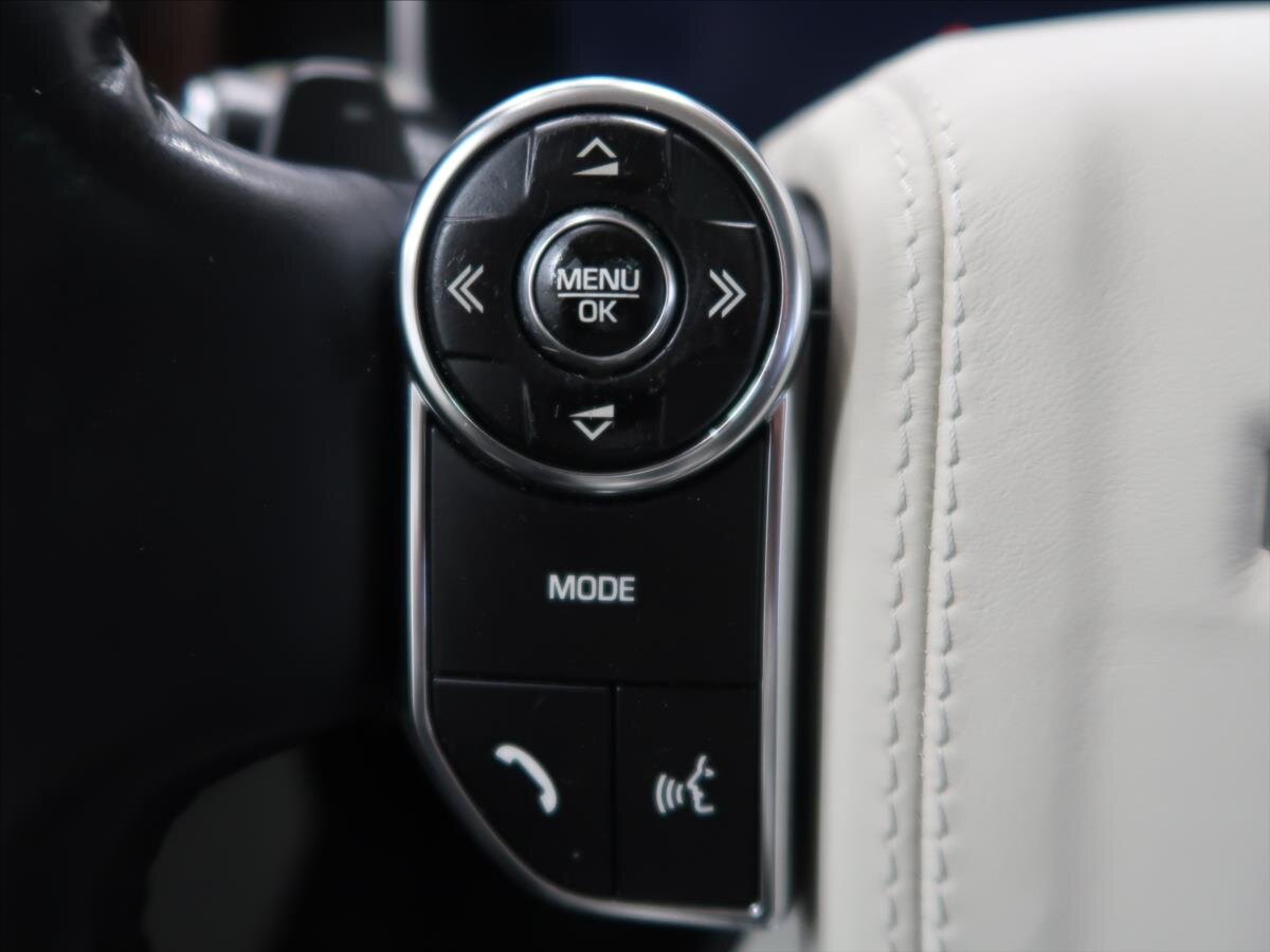 Land Rover Range Rover SUV / Terénní 4,4 l 250 kw