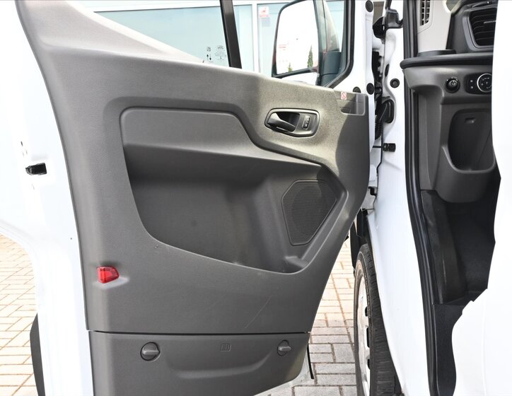 Ford Transit Skříň 2,0 l 96 kw