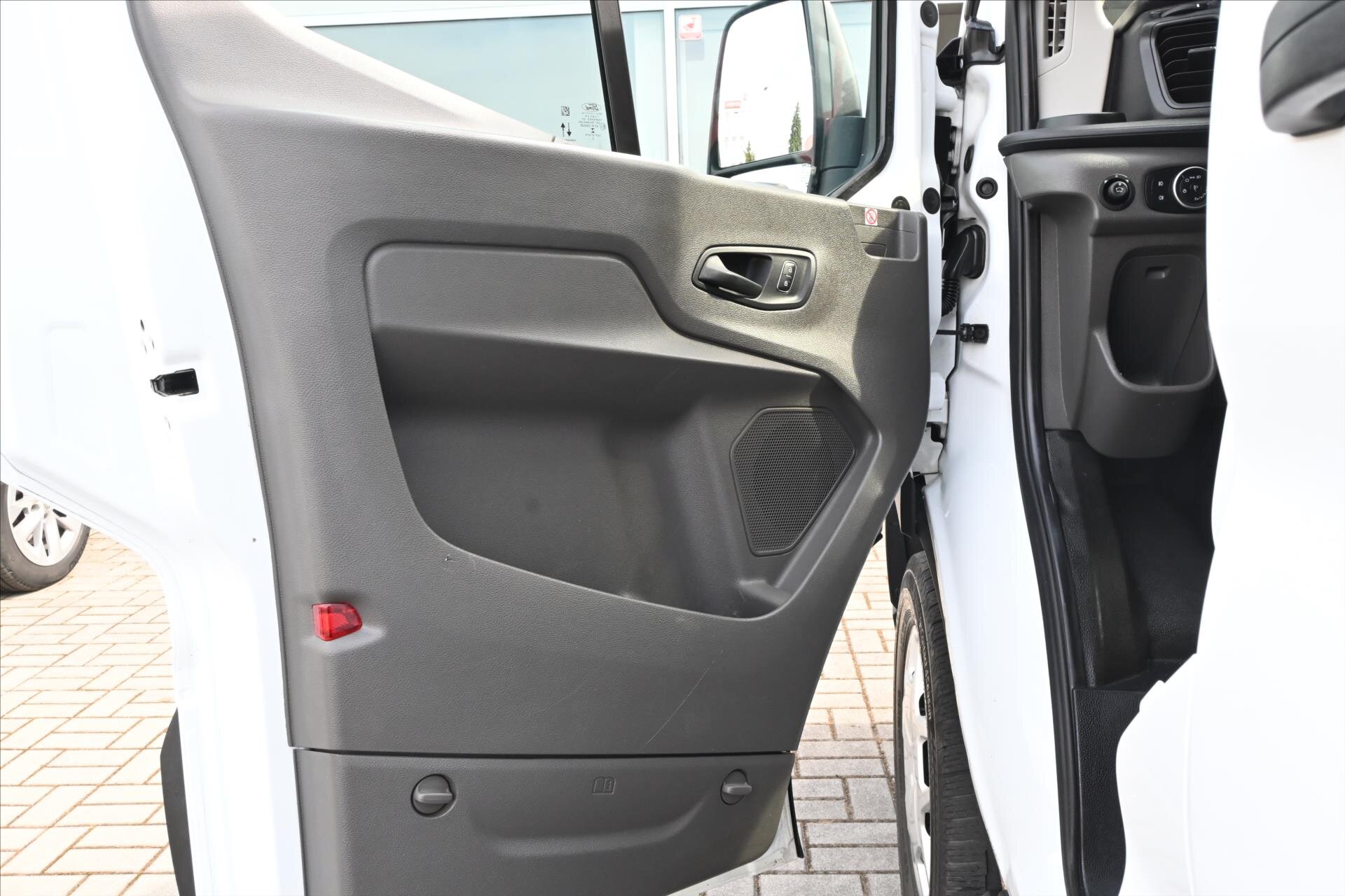 Ford Transit Skříň 2,0 l 96 kw