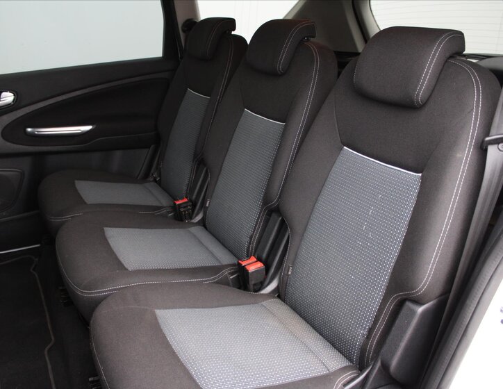 Ford S-MAX MPV 2,0 l 103 kw