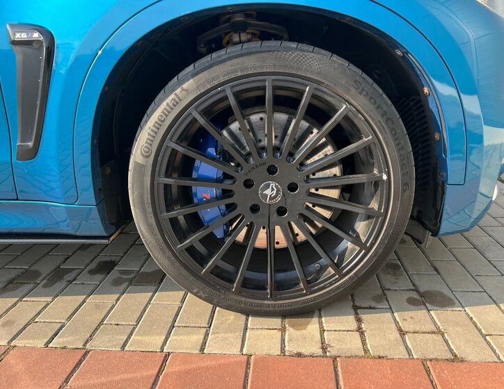 BMW X6 SUV / Terénní 4,4 l 512 kw