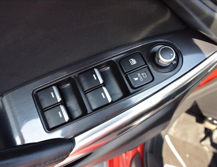 Mazda 6 Sedan / Limuzína 2,5 l 141 kw