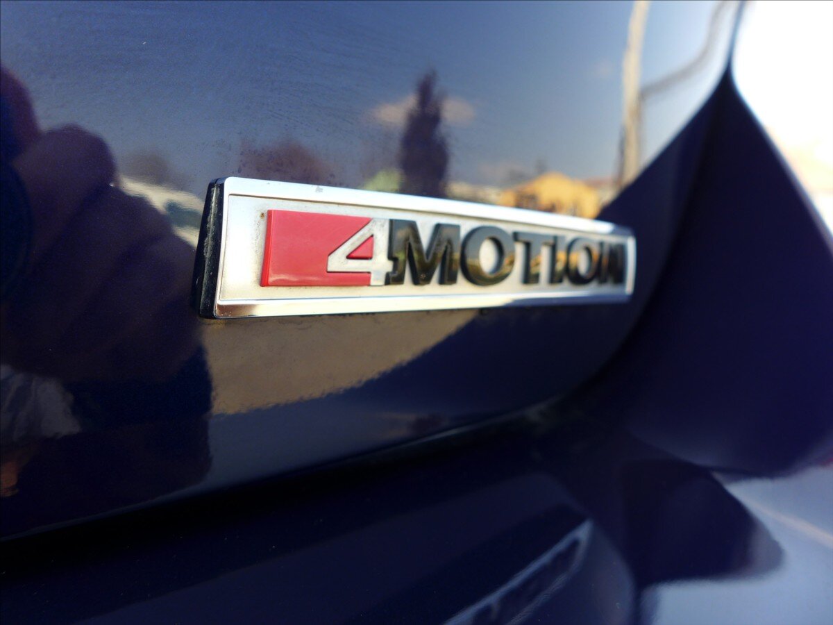 Volkswagen T-Roc SUV / Terénní 2,0 l 110 kw