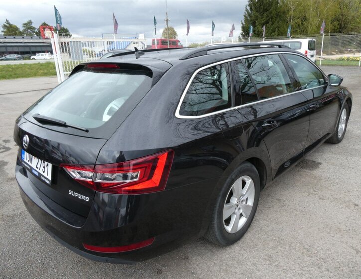 Škoda Superb Kombi 1,6 l 88 kw