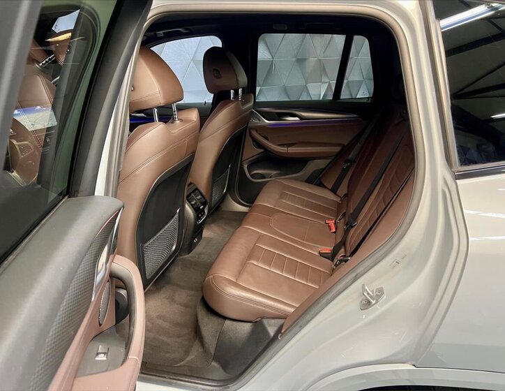 BMW X3 SUV 2,0 l 135 kw