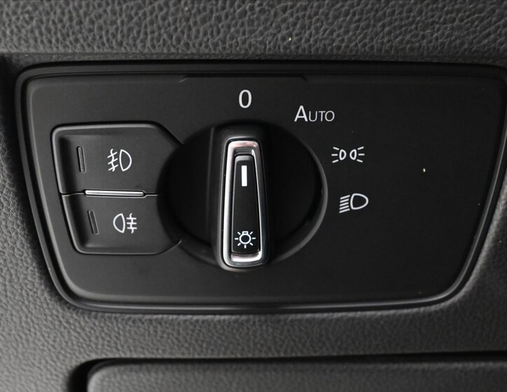 Volkswagen Passat Kombi 1,5 l 110 kw