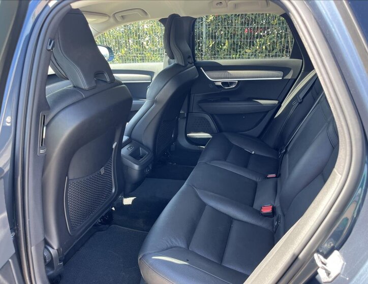 Volvo V90 Kombi 2,0 l 145 kw