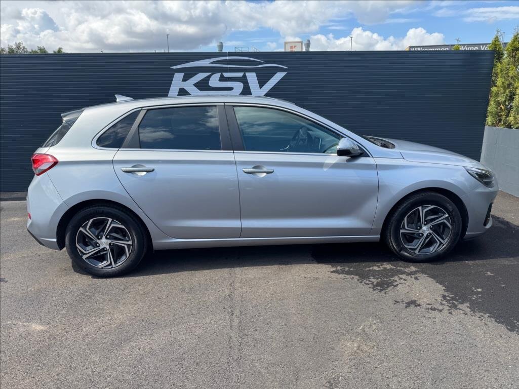 Hyundai i30 Hatchback 998,0 88 kw