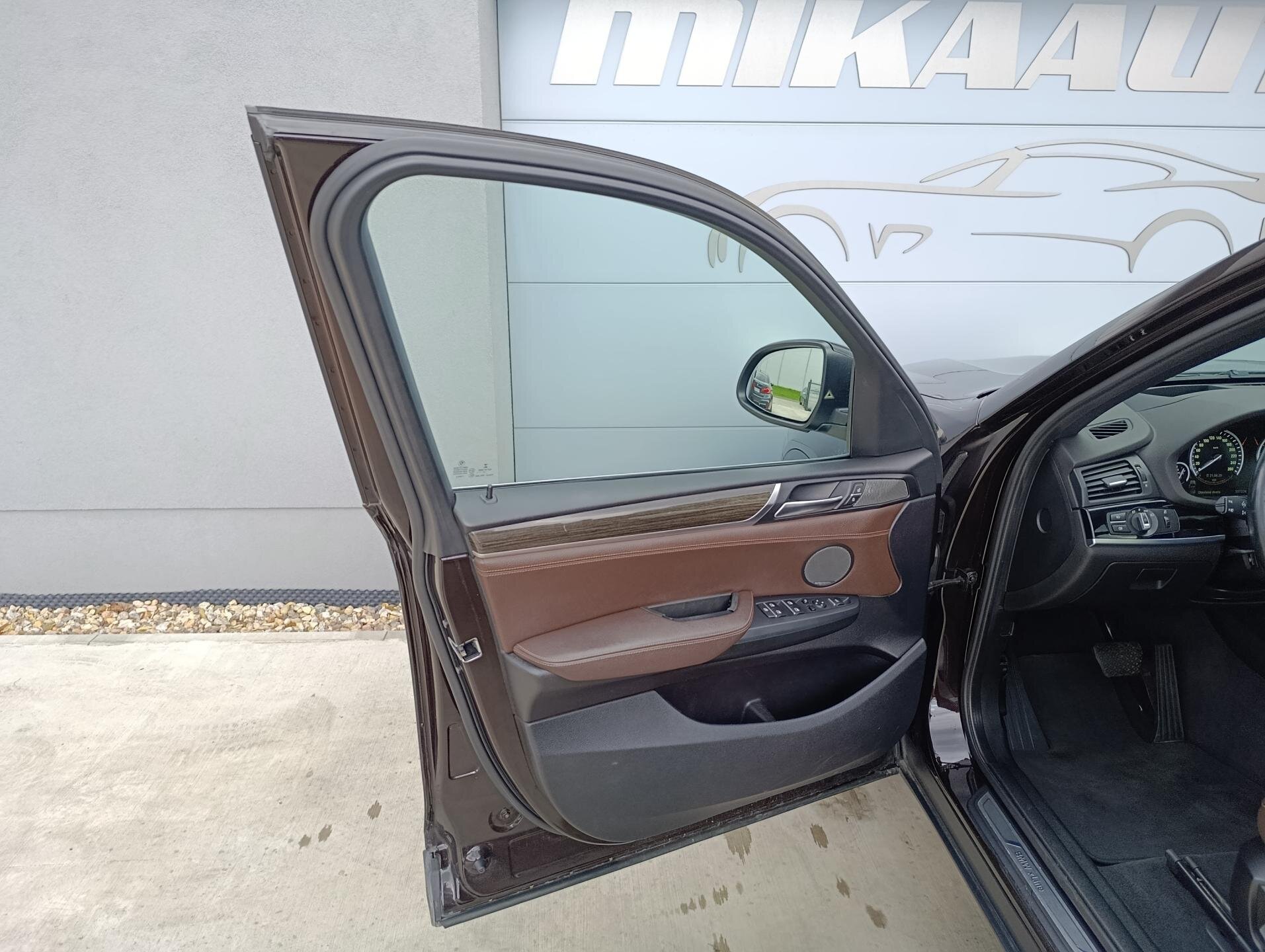 BMW X3 SUV / Terénní 3,0 l 230 kw