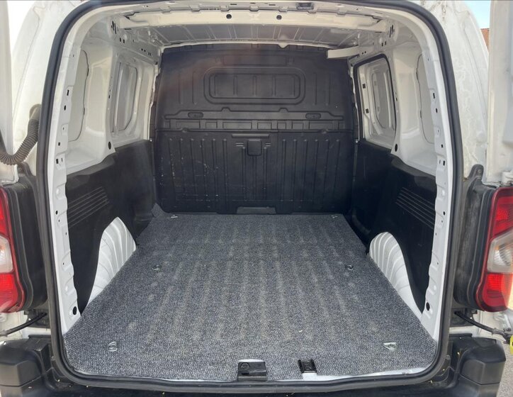 Peugeot Partner Skříň 1,5 l 75 kw