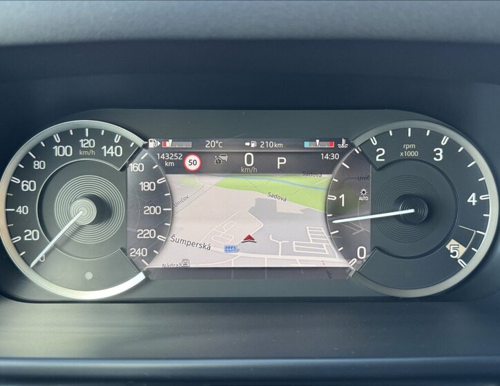 Land Rover Defender SUV / Terénní 3,0 l 221 kw